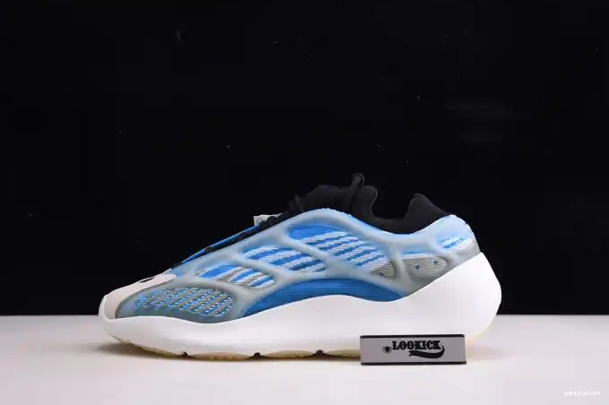 G54850 700 YEEZY IN GLOW DARK ADIDAS V3 THE 0704
